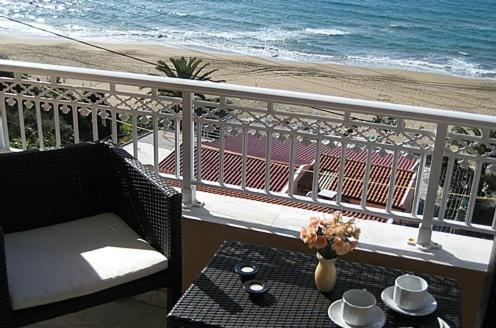 Naftis Apartments Пелекас Екстериор снимка