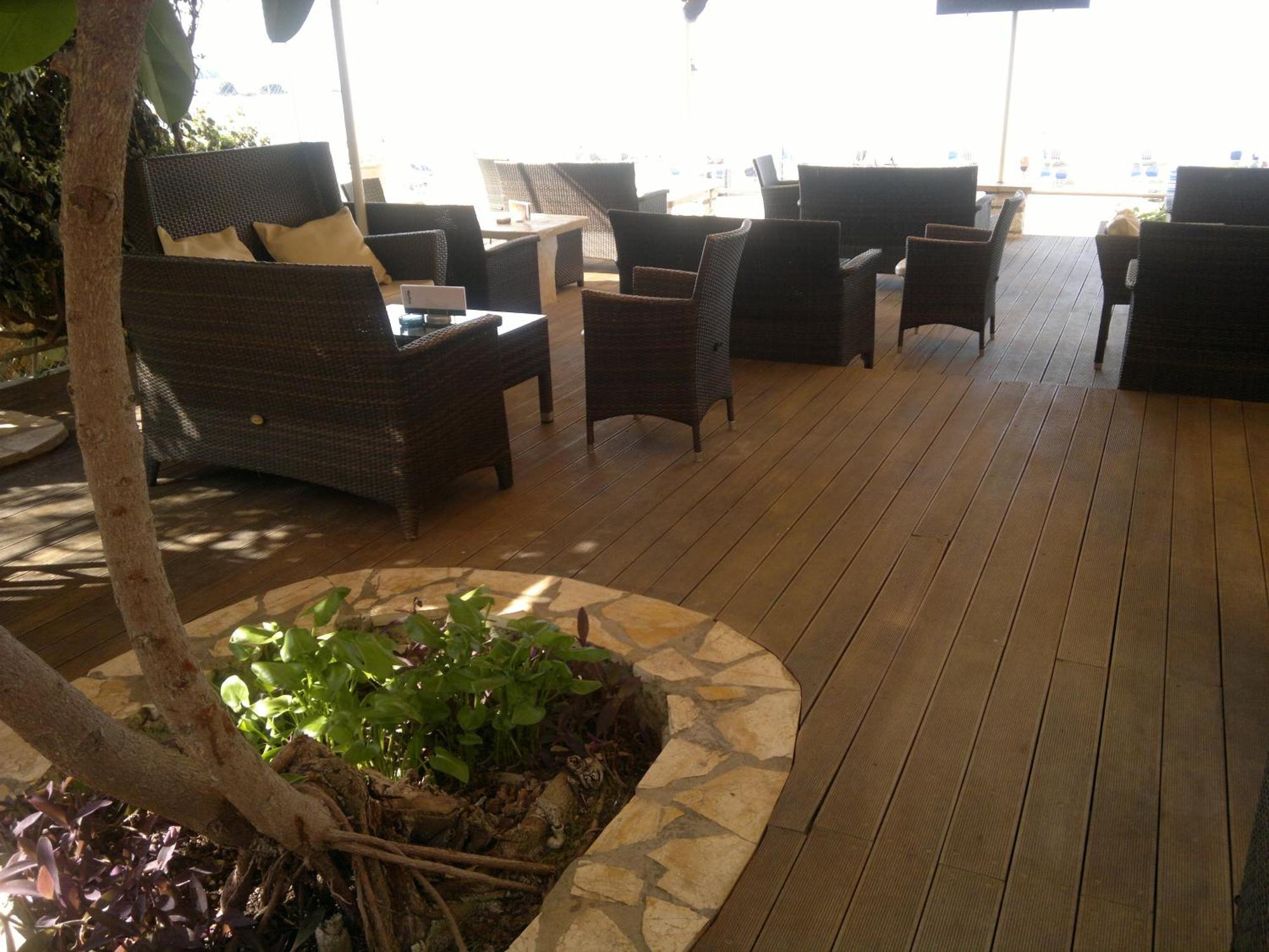Naftis Apartments Пелекас Екстериор снимка
